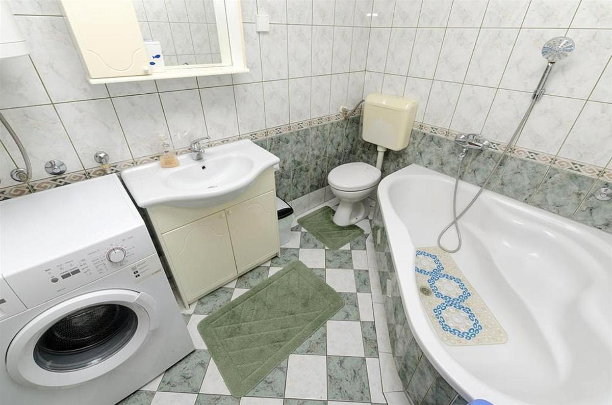 Apartments By The Sea Baska Voda, Makarska - 12714 Zewnętrze zdjęcie